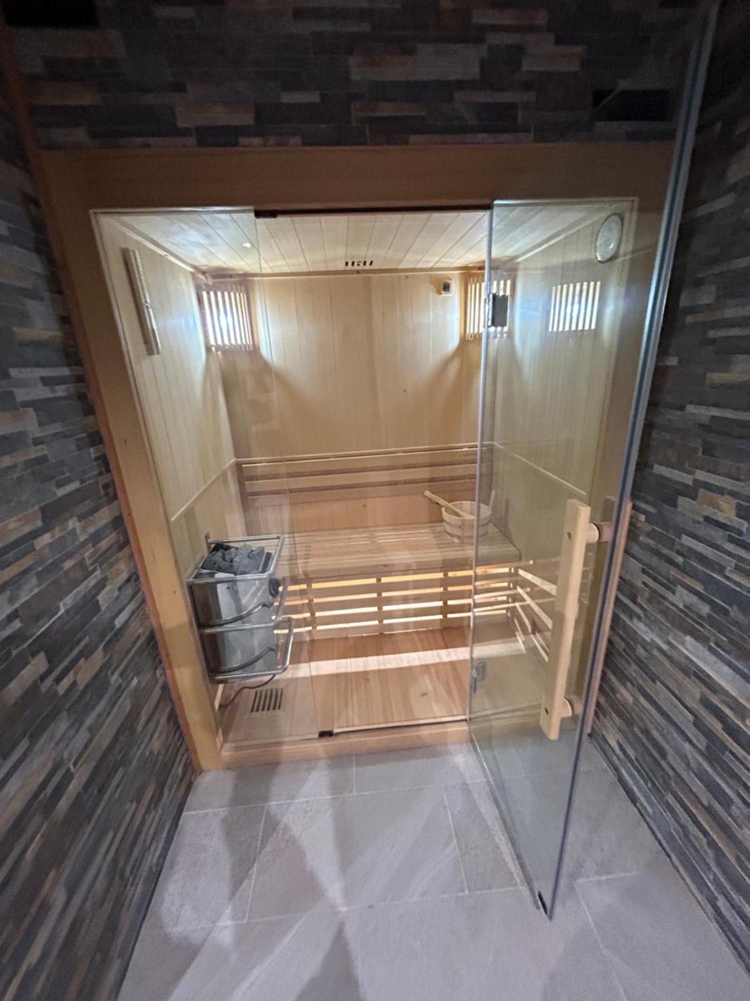 Le Domaine Du Bez Gite De Michel Piscine Sauna Hammam Spa Saint-Laurent-dʼOlt Esterno foto
