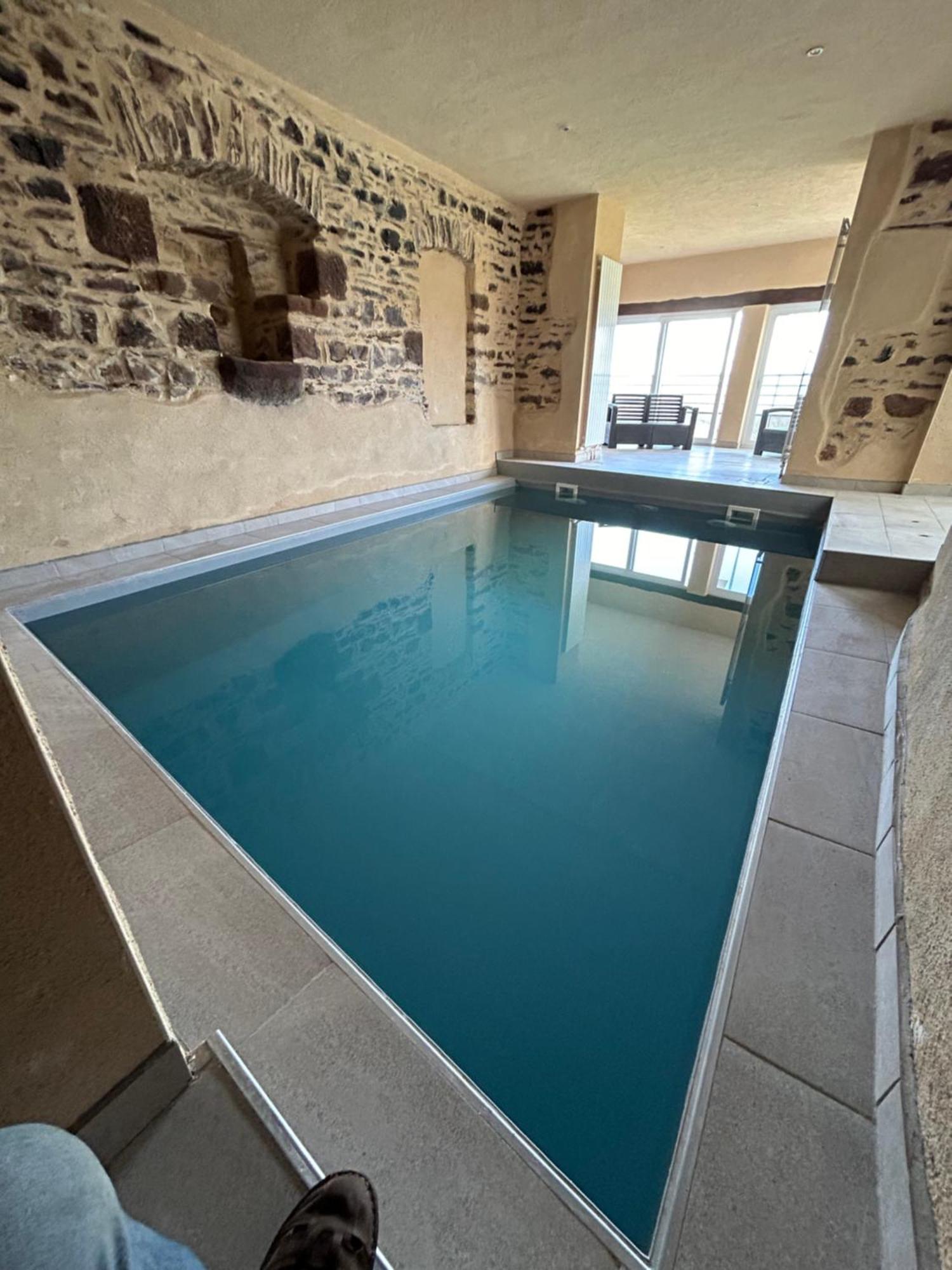 Le Domaine Du Bez Gite De Michel Piscine Sauna Hammam Spa Saint-Laurent-dʼOlt Esterno foto